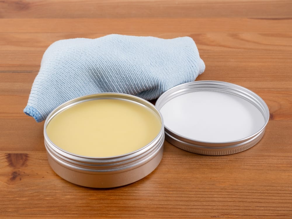 beeswax for removing floor scratches