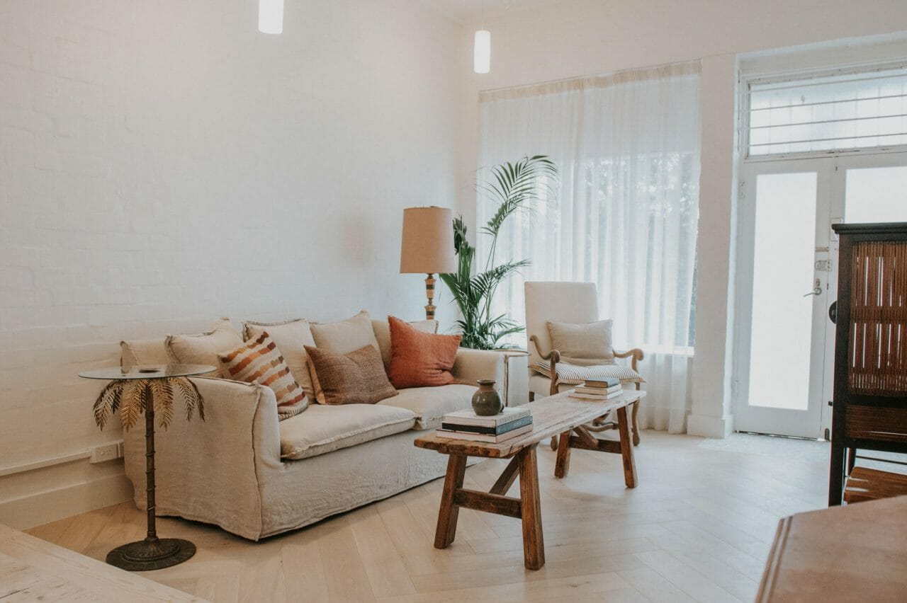 Textured walls for dynamic interior decor