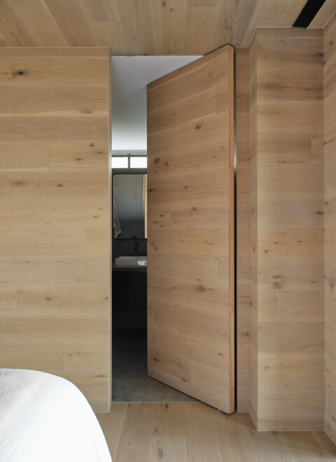 Wall cladding with timber